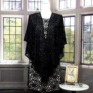NWT CEJON SQUIGGLE SEQUINS DRAPED SHAWL (BLACK)